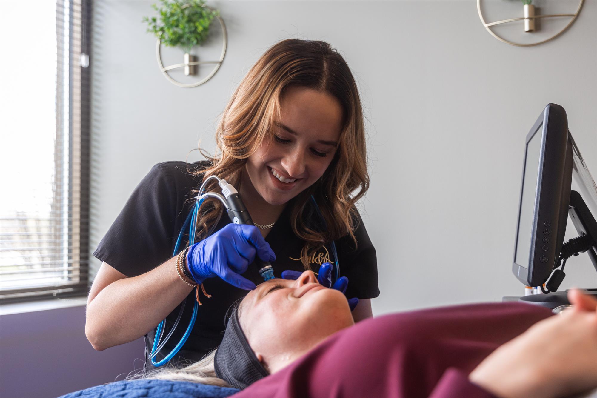 What Is a Hydrafacial and How Does It Work?